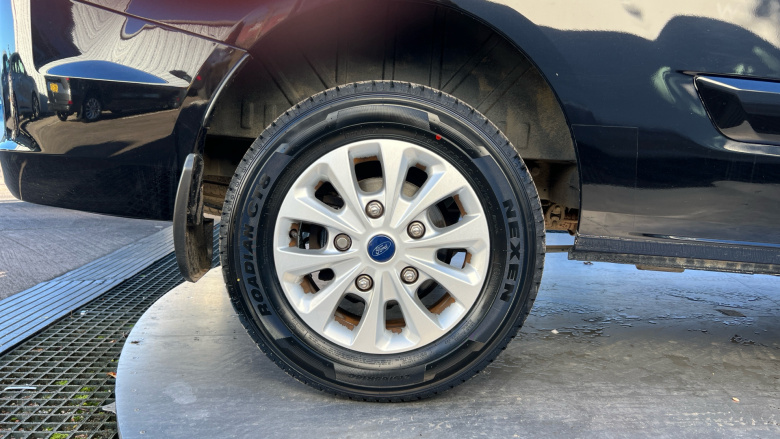 Ford Transit Custom 280 L1 Diesel Fwd 2.0 EcoBlue 130ps Low Roof Limited Van